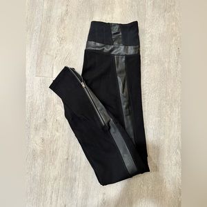 Athleta black leggings Size S